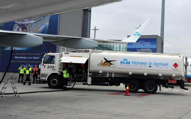 biofuel - Kraftstoff für Flugzeuge