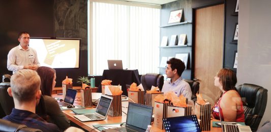 Nachhaltigkeit verankern – Bereich für Bereich